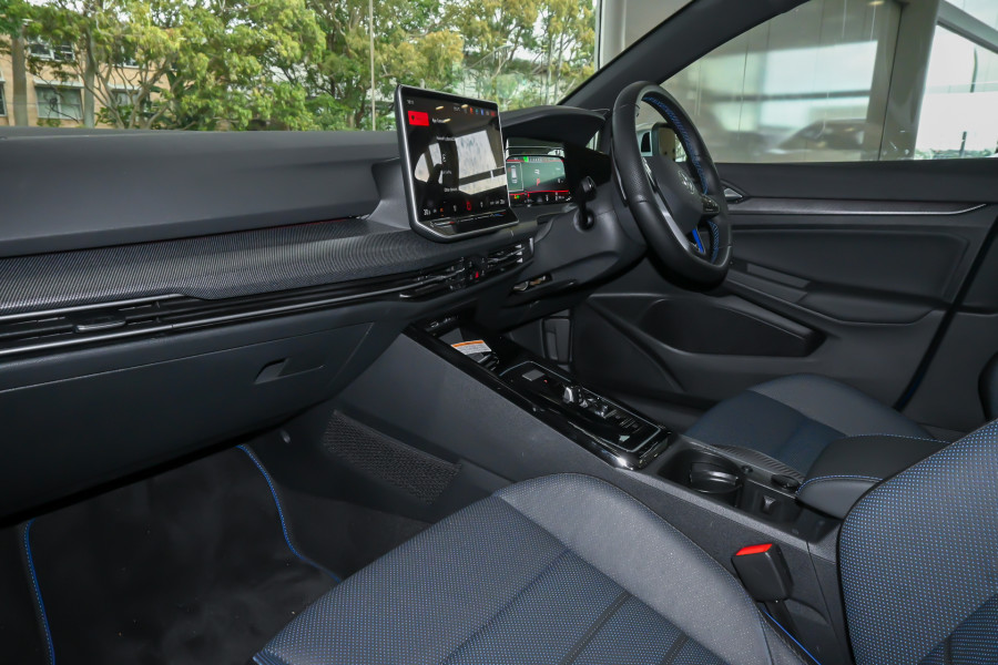 2025 Volkswagen Golf 8.5 R Hatch Image 8