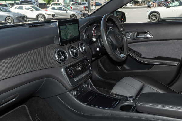 2019 MY10 Mercedes-Benz GLA-Class X156 GLA180 SUV Image 8