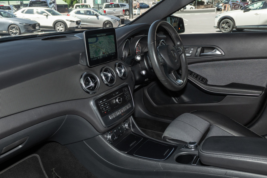 2019 MY10 Mercedes-Benz GLA-Class X156 GLA180 SUV Image 8