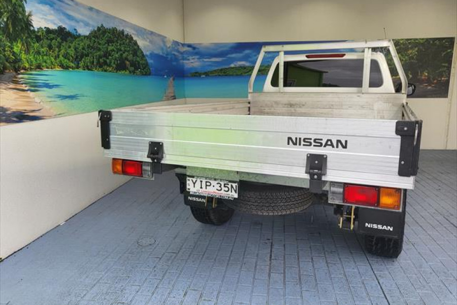 2019 Nissan Navara D23 S3 RX Cab chassis Image 5