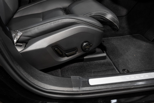 2026 Volvo XC60 UZ T8 Ultra Plug-in-hybrid AWD SUV Image 11