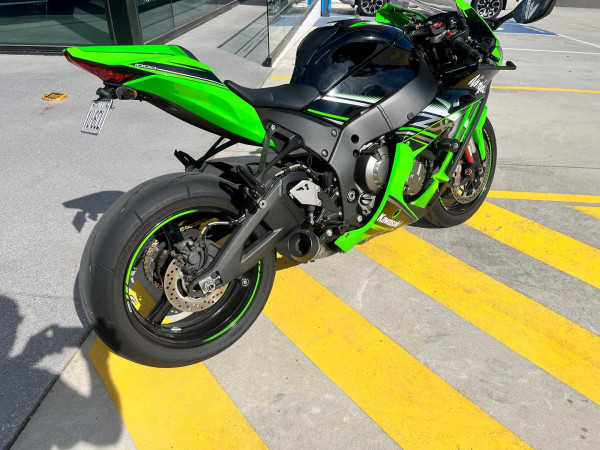 2015 MY16 Kawasaki Ninja ZX-10R ABS Ninja image 3
