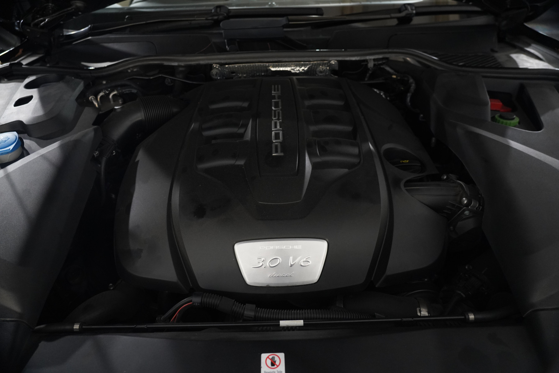 2016 Porsche Cayenne Diesel SUV Image 29