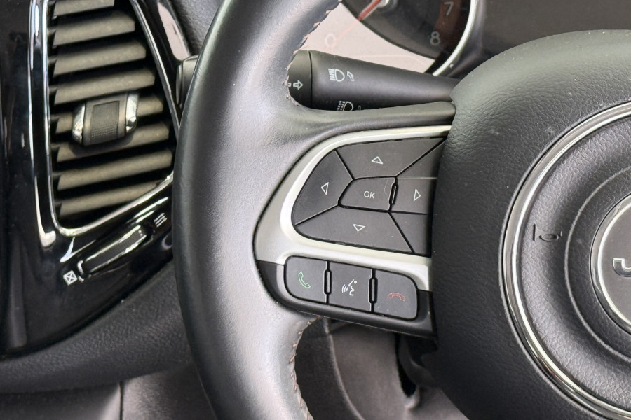 2020 Jeep Compass M6 Limited SUV Image 14
