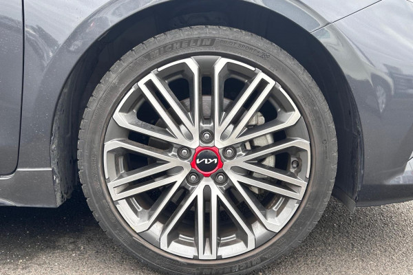 2022 Kia Cerato BD GT Hatch Image 14