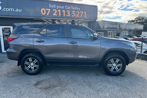 2018 Toyota Fortuner GUN156R GX SUV Image 4