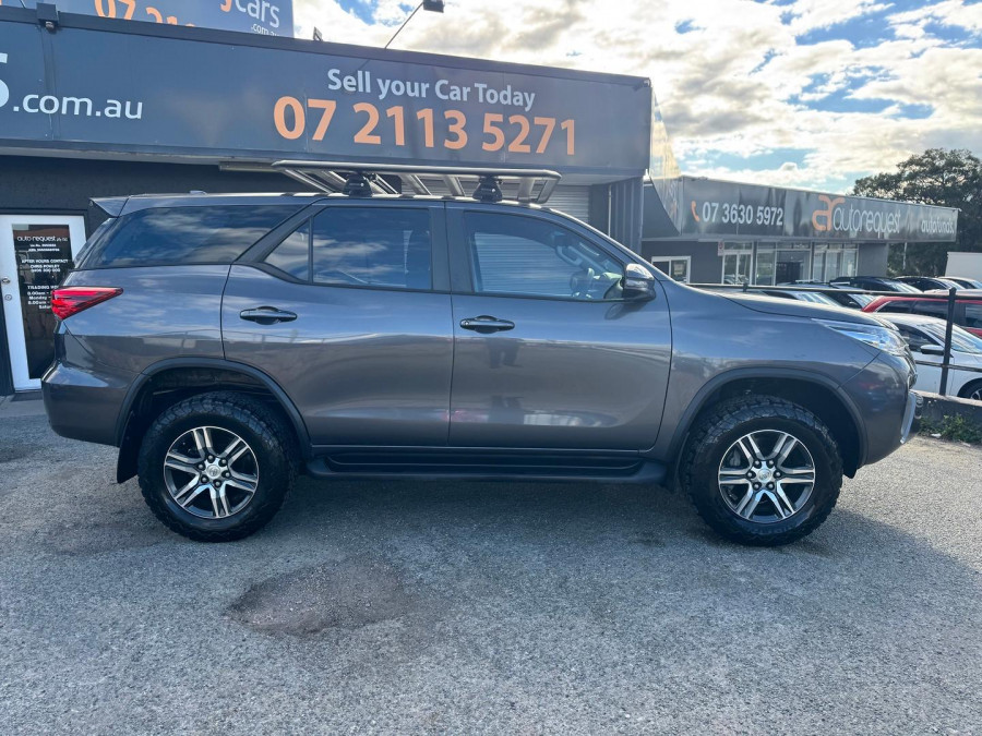2018 Toyota Fortuner GUN156R GX SUV Image 4