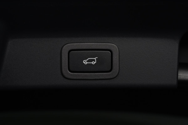 2021 Jaguar F-pace SVR SUV Image 20