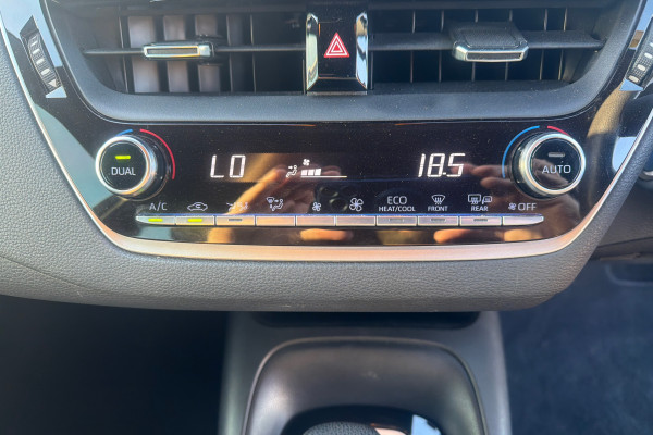 2018 Toyota Corolla ZWE211R Ascent Sport Hybrid Hatch Image 15