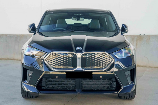 2024 BMW iX2 U10 eDrive20 M Sport SUV image 2