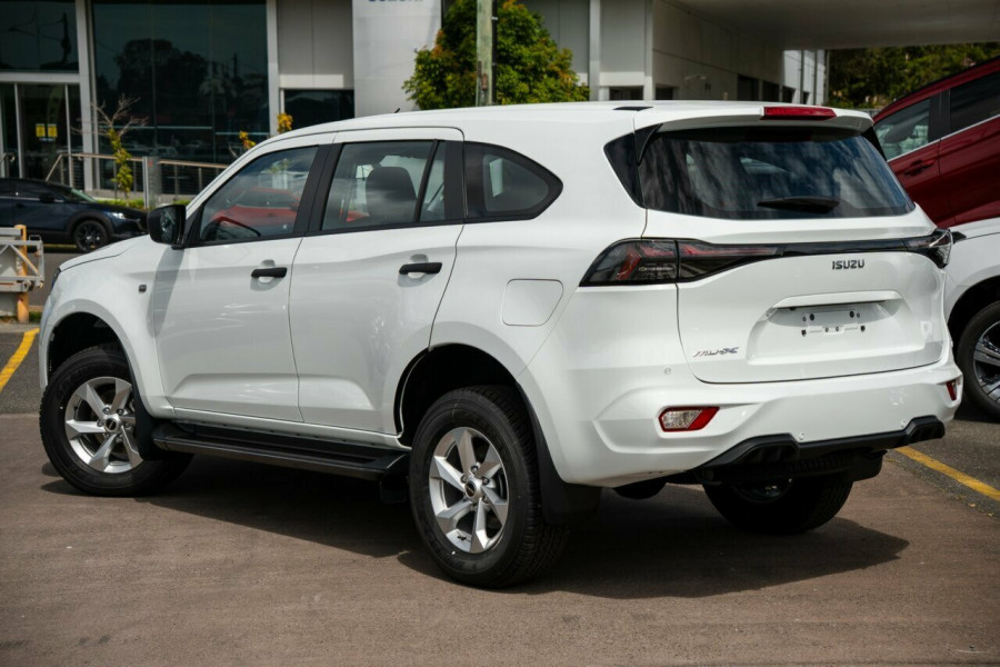 2026 MY25.5 Isuzu MU-X RJ LS-M SUV Image 2
