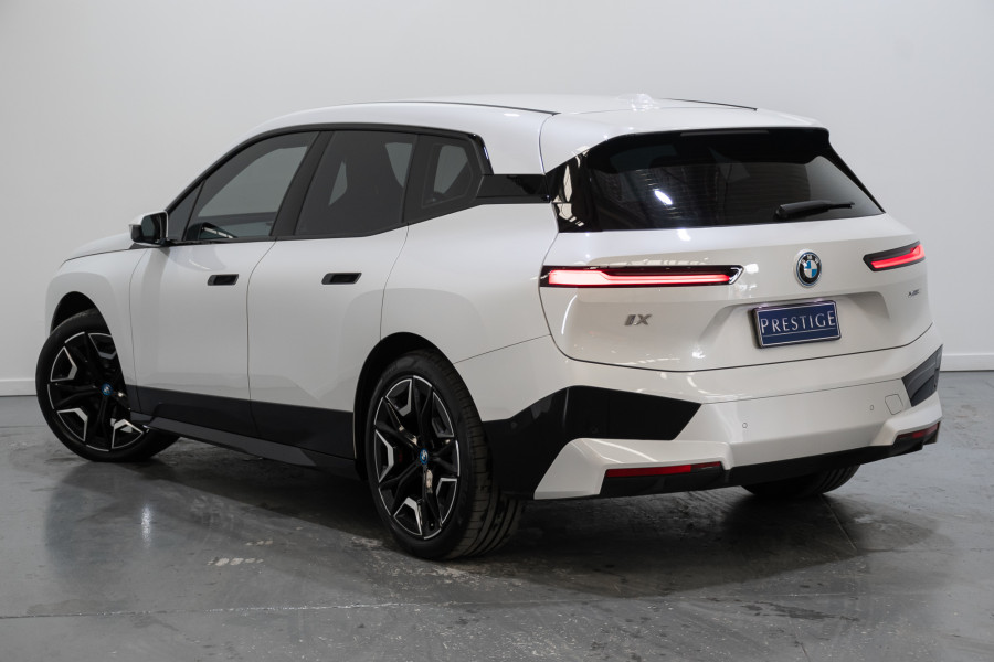 2024 BMW iX xDrive40 Sport SUV Image 8