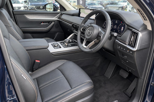 2025 Mazda CX-80 KL P50e Touring SUV Image 17