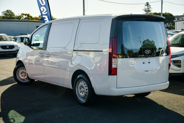 2021 MY22 Hyundai Staria Load US4.V1  Van Liftback