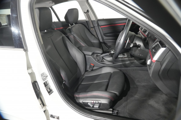 2018 BMW 3 Series 20d Sport Line Sedan image 27