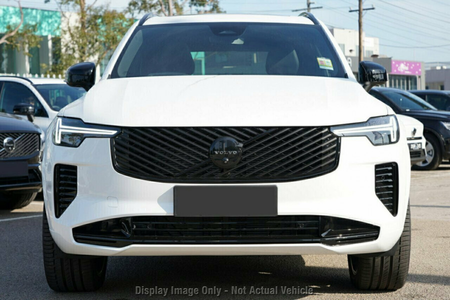 2026 Volvo XC90 L Series Black Edition SUV Image 17