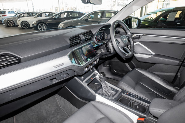 2020 Audi Q3 F3 35 TFSI Launch Edition SUV image 8