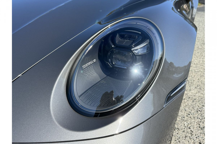 2022 Porsche 911 992 Targa 4 GTS Convertible Image 13