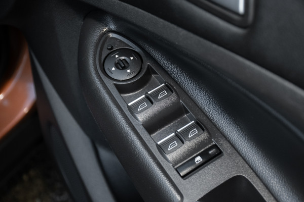 2017 Ford Escape SUV image 16