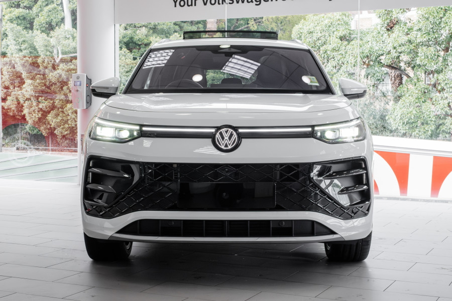 2025 MY26 Volkswagen Tayron R4 195TSI R-Line SUV Image 4