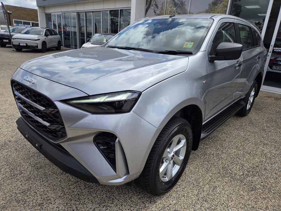 2026 Isuzu MU-X RJ LS-M SUV Image 7