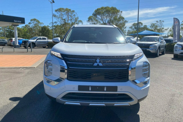 2024 Mitsubishi Outlander ZM LS SUV