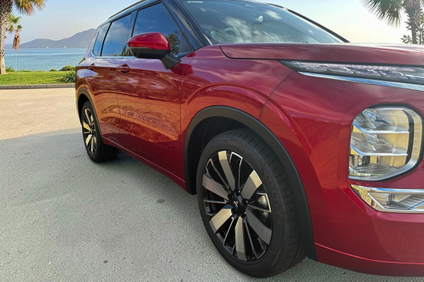 2026 Mitsubishi Outlander ZM Exceed Tourer SUV Image 8