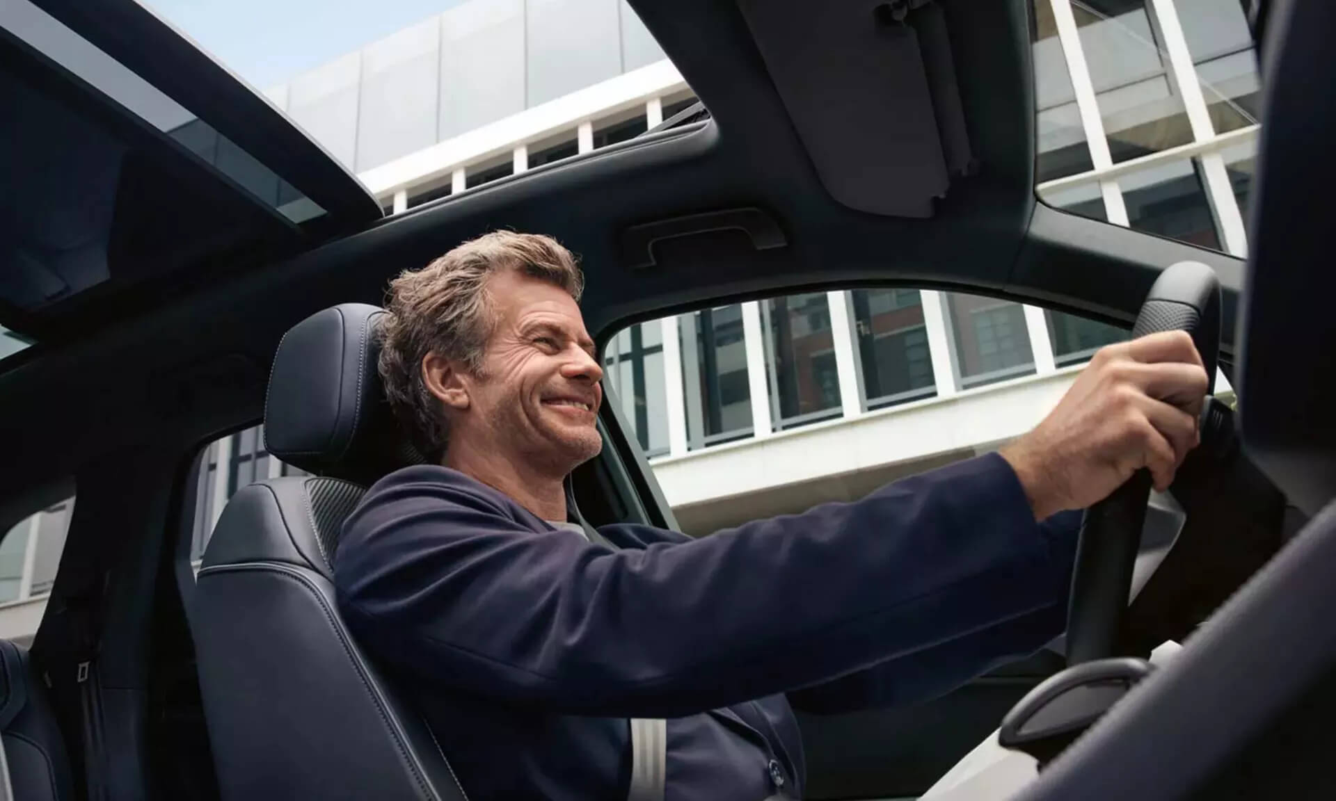 Completely new perspectives Panoramic Glass Sunroof Image