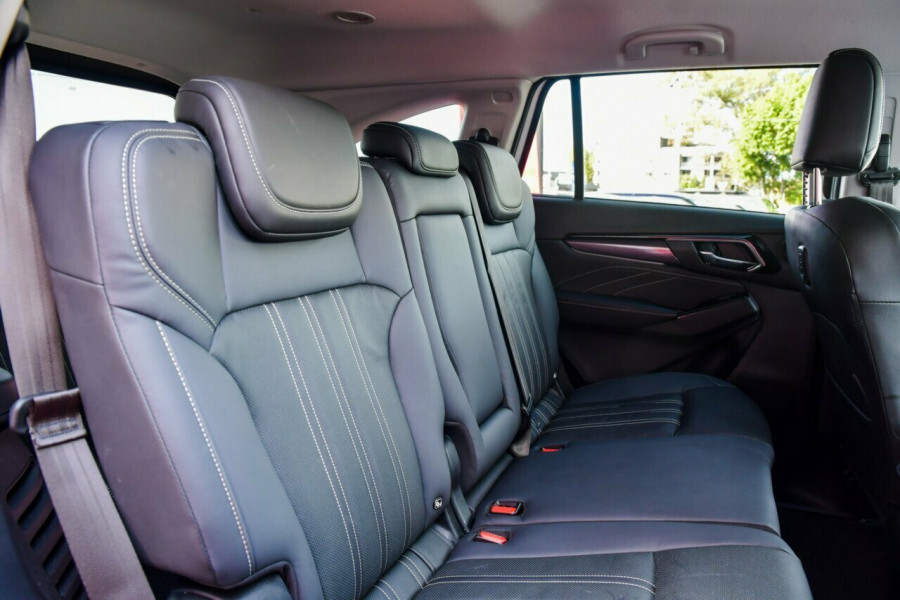 2023 Isuzu MU-X RJ LS-T SUV Image 11