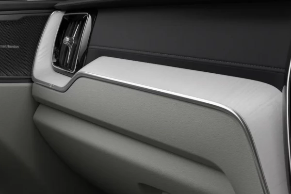 2026 Volvo XC60 UZ Ultra B5 Dark SUV Image 7