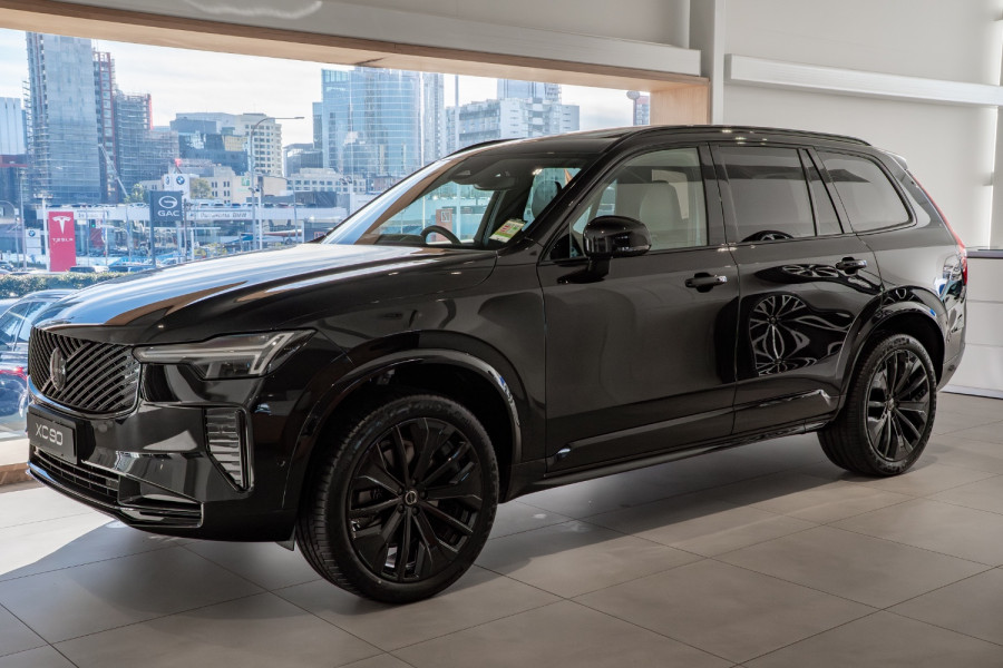 2026 Volvo XC90 L Series  Black Edition SUV Image 9