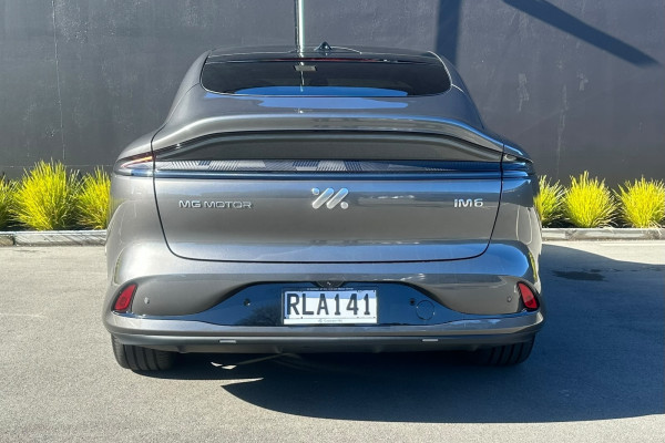 2025 MG IM6 S12L Performance SUV Image 4