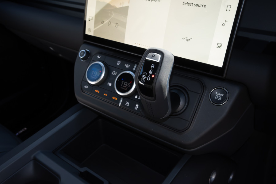 2026 Land Rover Defender L663 110 D350 X-Dynamic SE SUV