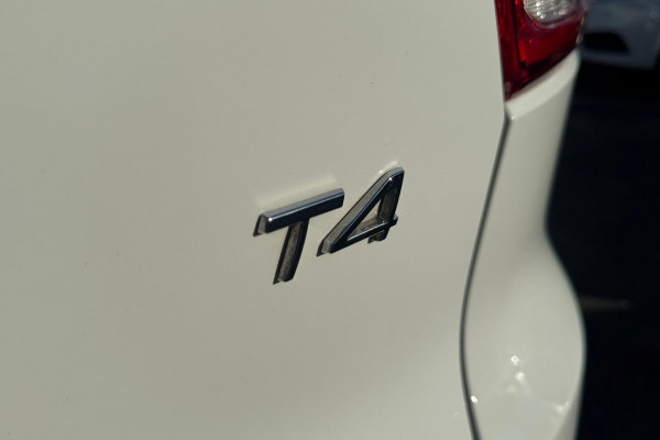 2019 Volvo XC40 XZ T4 Momentum SUV Image 12