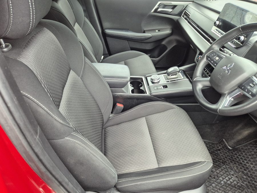 2023 Mitsubishi Outlander ZM LS SUV Image 20