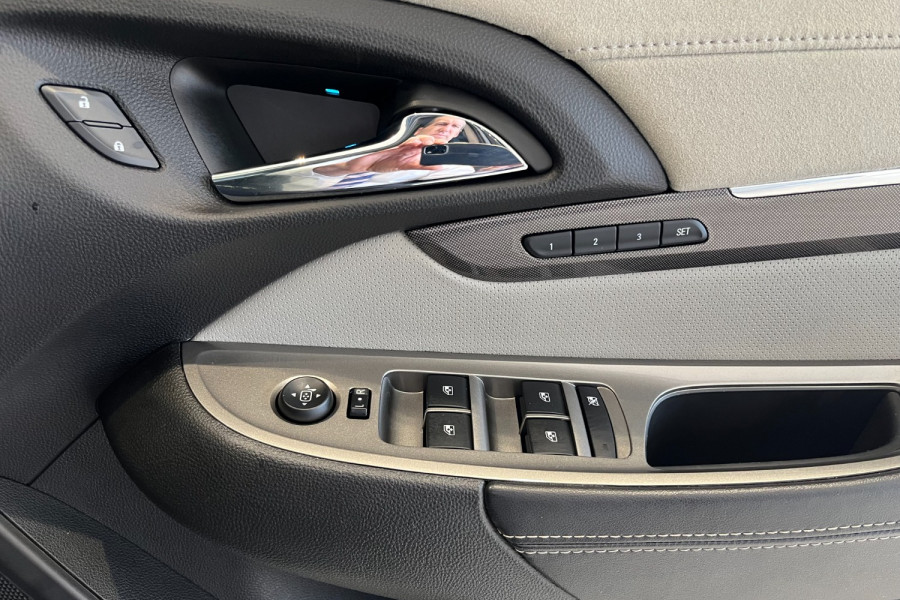 2013 Holden Calais VF V Sedan Image 15