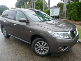 Nissan Pathfinder ST R52 