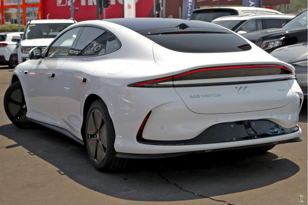 2026 MG IM5 P12L Premium Hatch Image 14