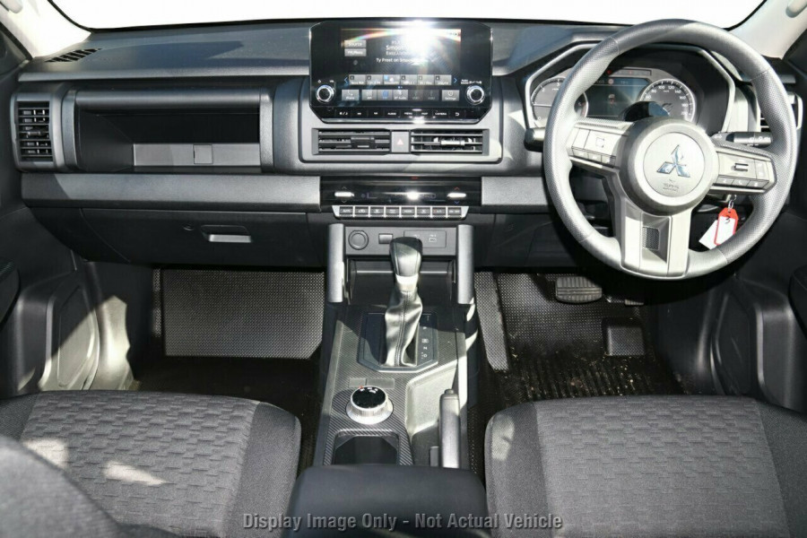 2025 Mitsubishi Triton MV GLX Ute Image 6