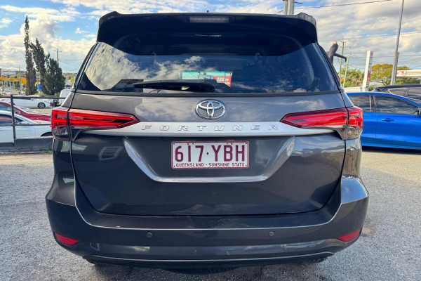 2018 Toyota Fortuner GUN156R GX SUV Image 6