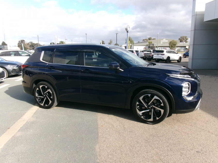 2023 MY24 Mitsubishi Outlander ZM Aspire SUV Image 2