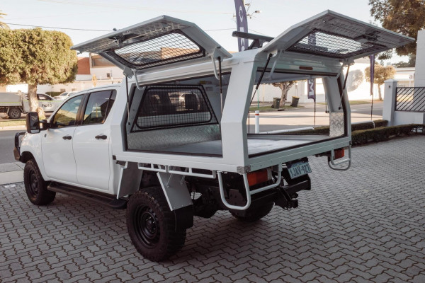 2019 Toyota HiLux GUN126R SR Cab Chassis Image 2