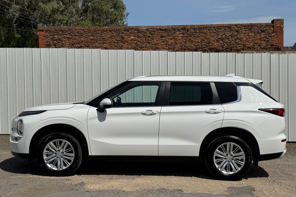 2022 MY22.5 Mitsubishi Outlander ZM LS SUV Image 5