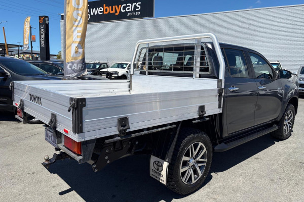 2017 Toyota HiLux  SR Double Cab Pick Up Image 8