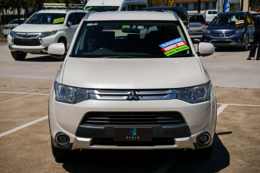 2014 MY14.5 Mitsubishi Outlander ZJ ES Wagon Image 5