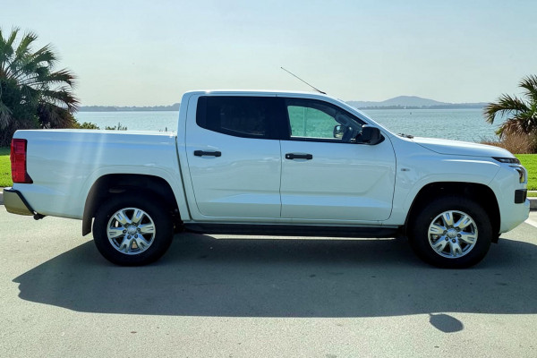 2026 Mitsubishi Triton MV GLX+ Ute Image 7