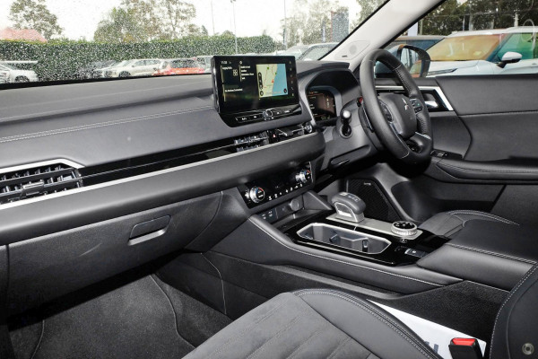 2025 Mitsubishi Outlander ZM Aspire SUV Image 6