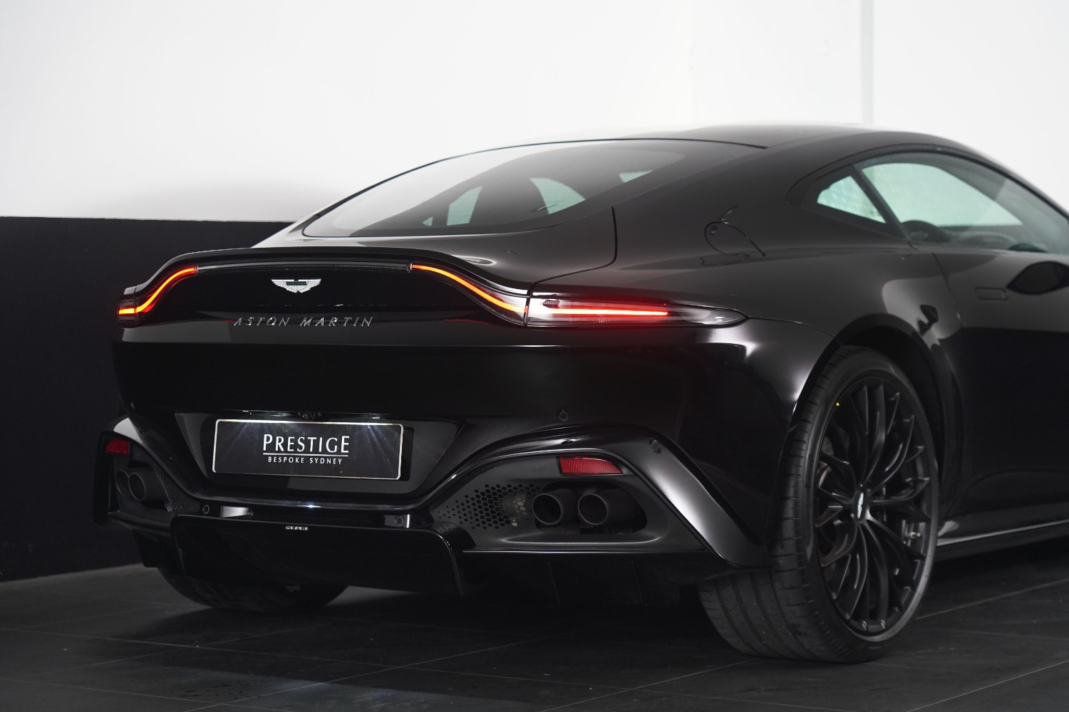 2022 Aston Martin Vantage Coupe Image 21