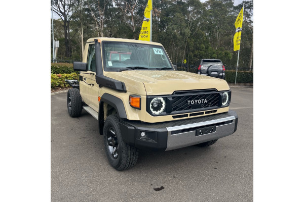 2025 Toyota LandCruiser VDJ79R GXL V8 Single-Cab Cab-Chassis Image 6