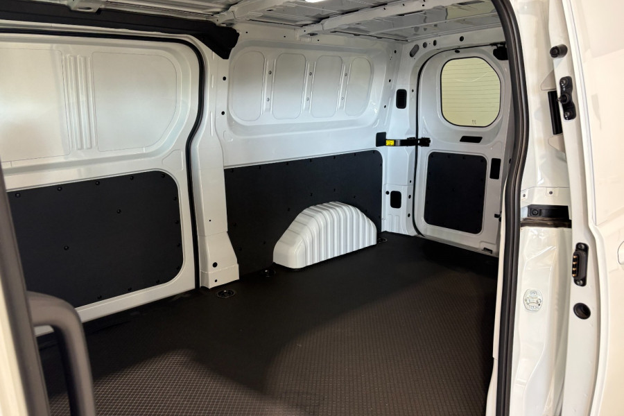 2024 LDV Deliver 7   Van Image 14